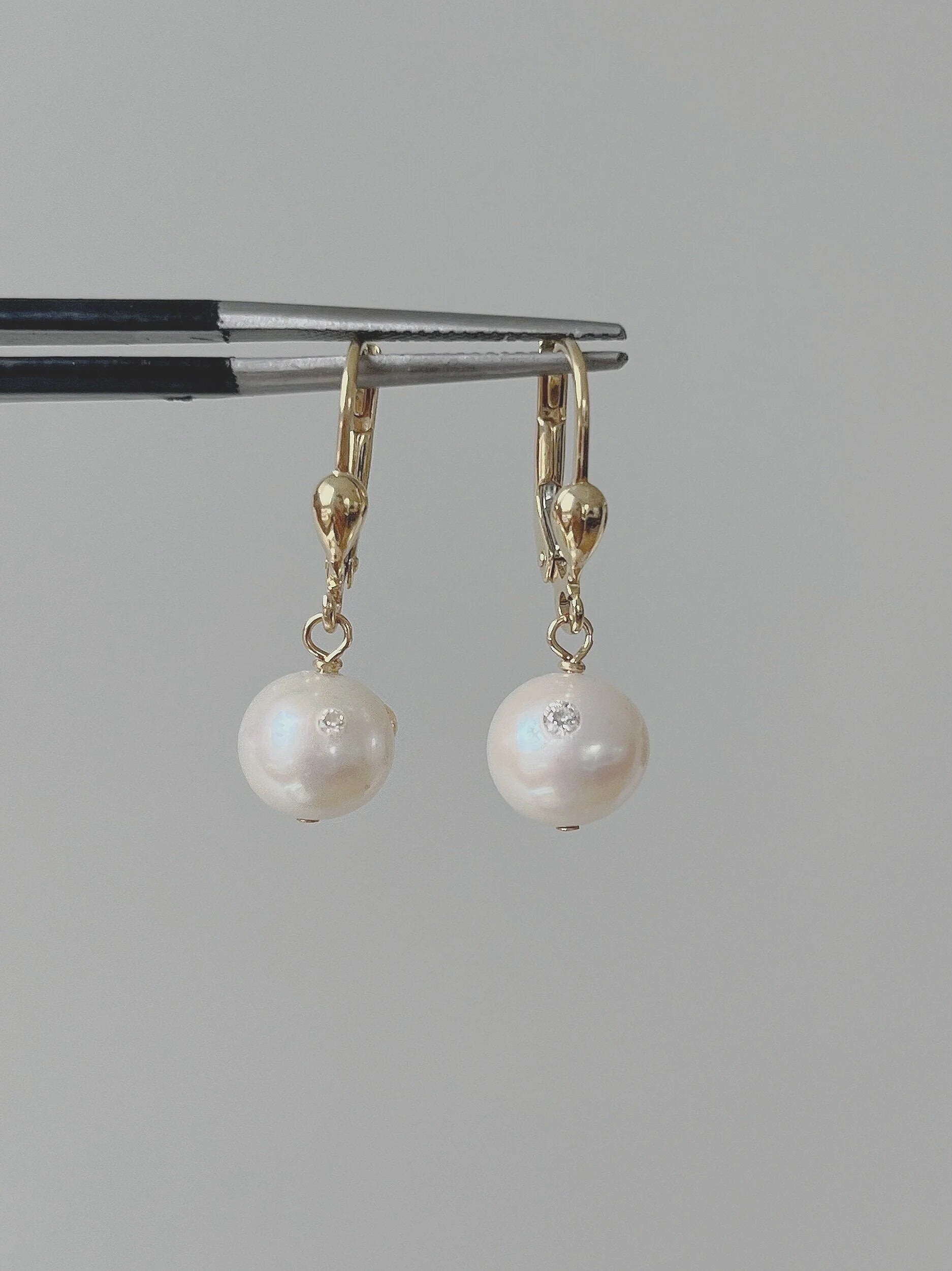 Little Pearl Drop Earring