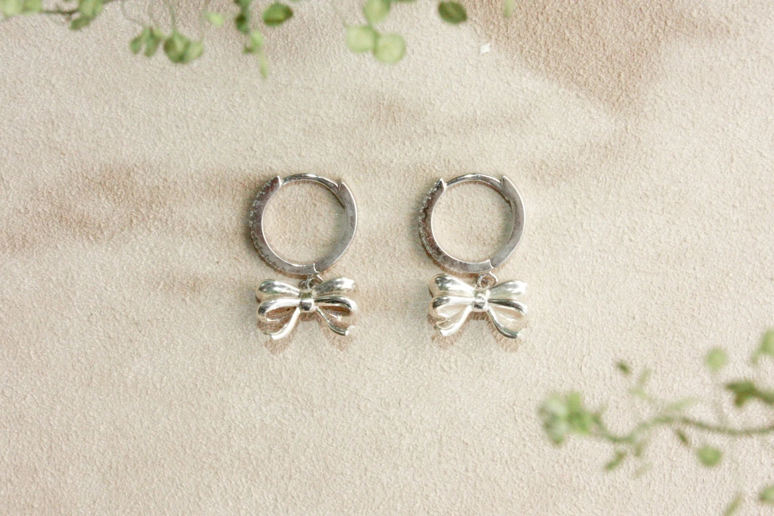 No. 10: Ribbon Cz Huggies