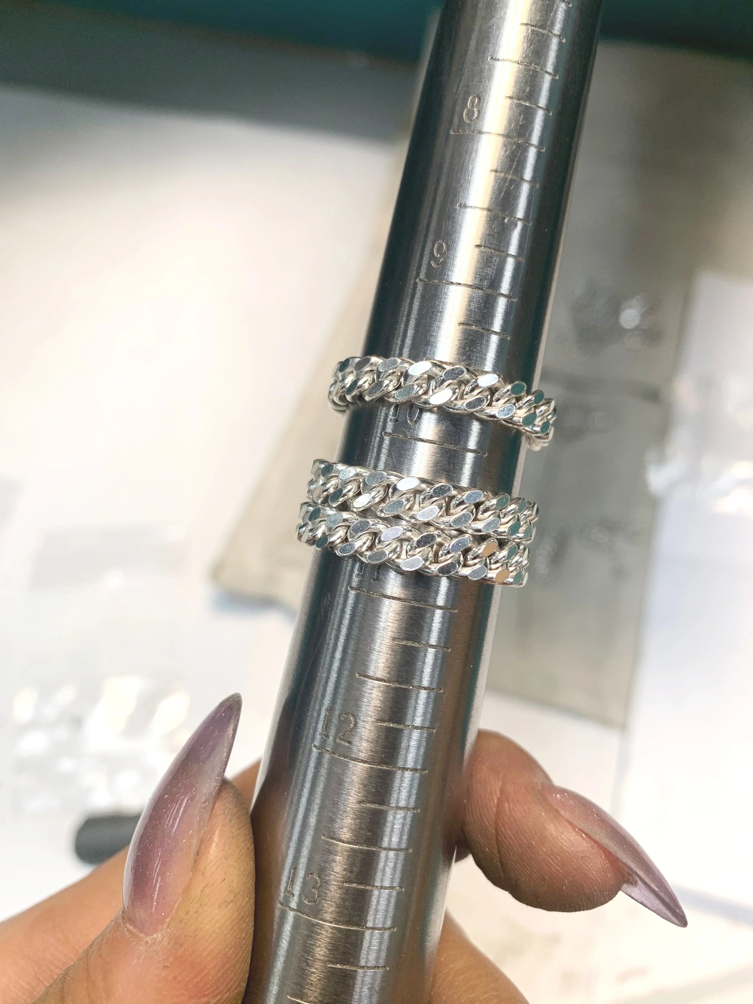 Faceted Curb Chain Ring