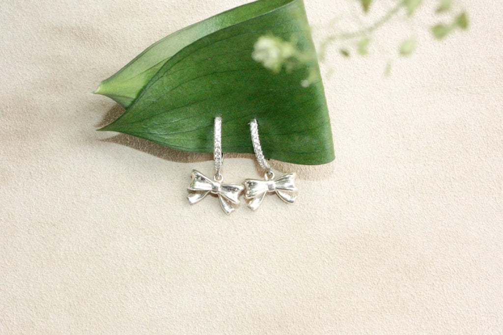 No. 10: Ribbon Cz Huggies