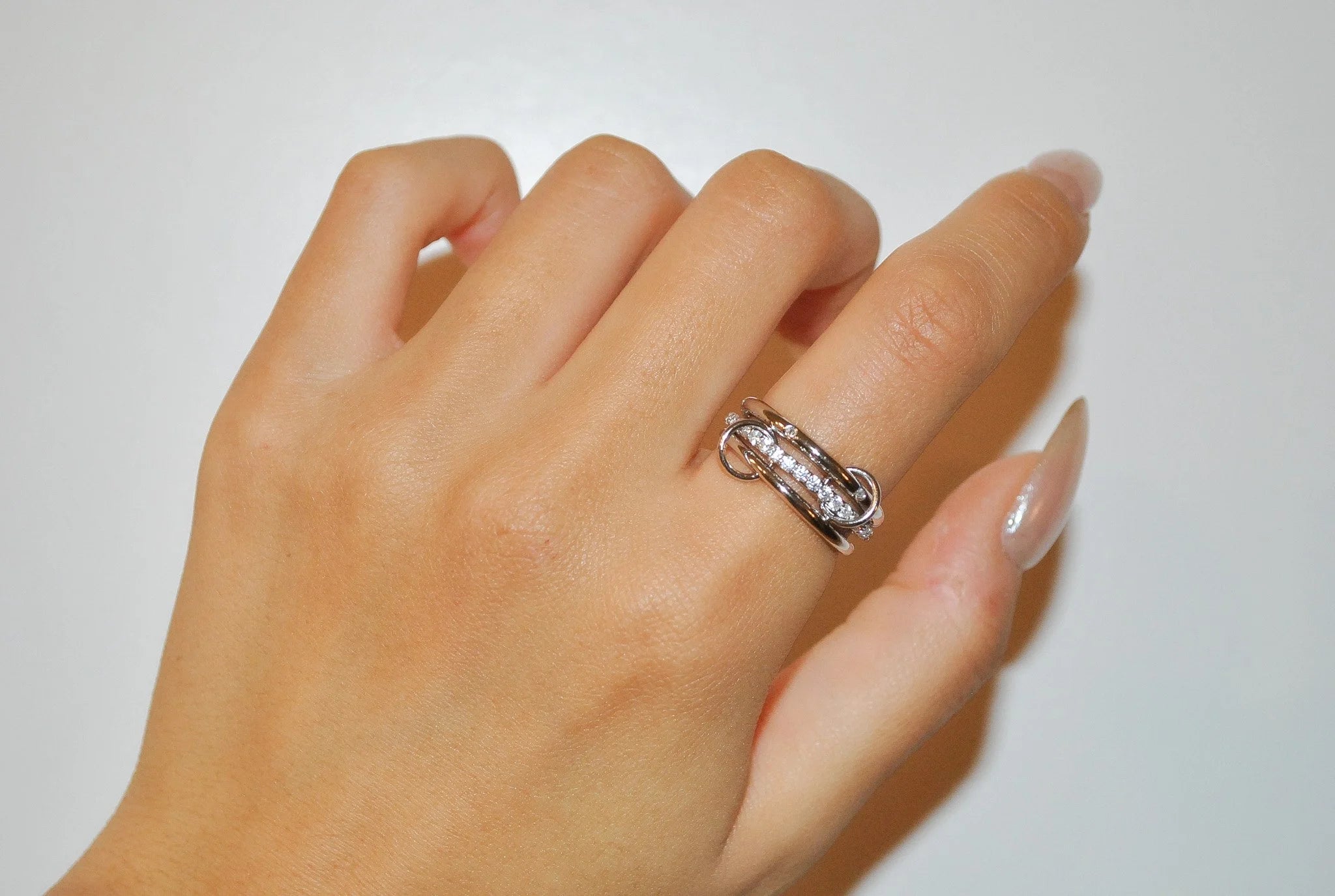 Three Link Ring