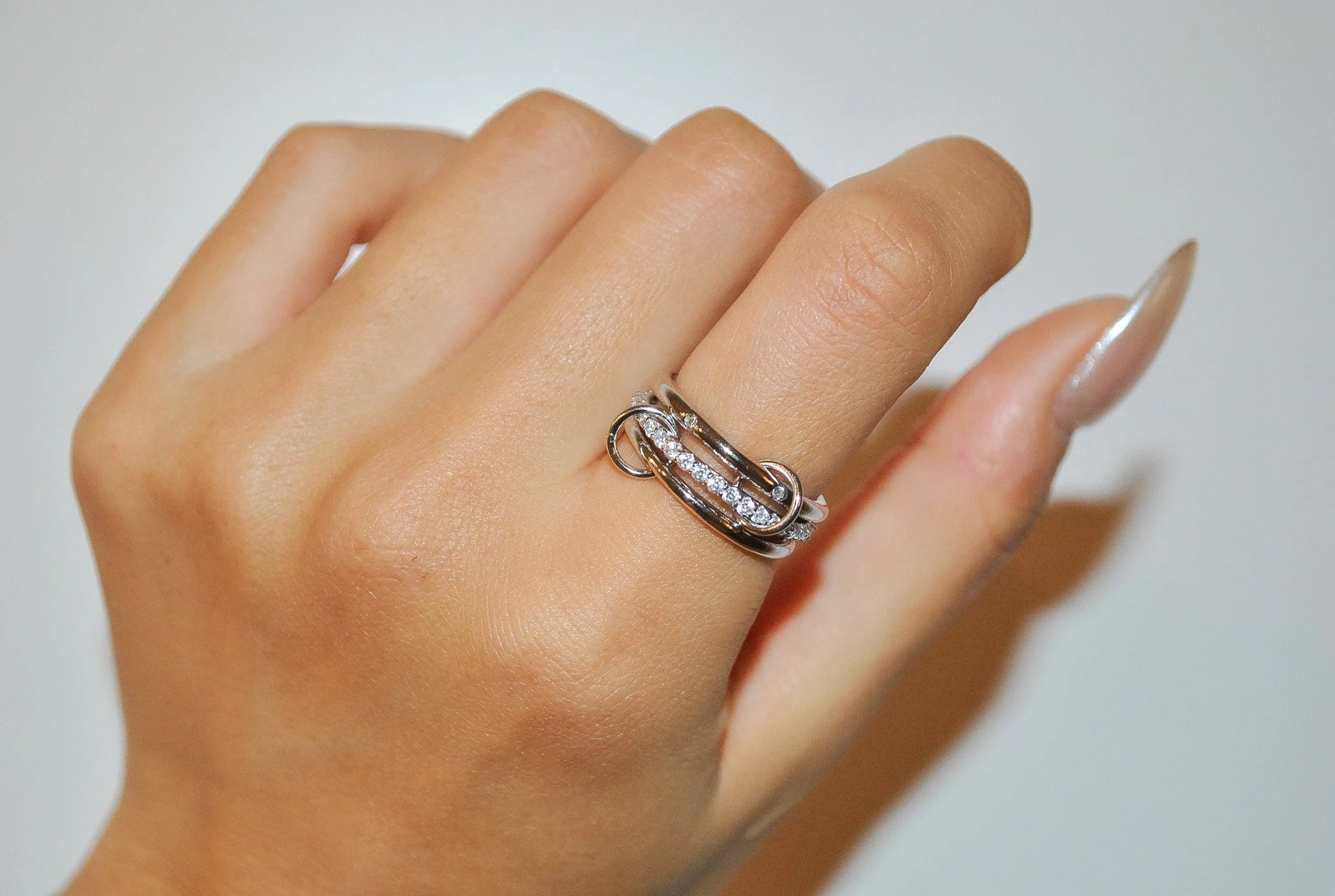 Three Link Ring