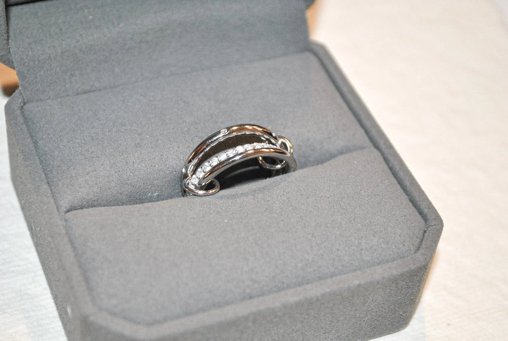 Three Link Ring