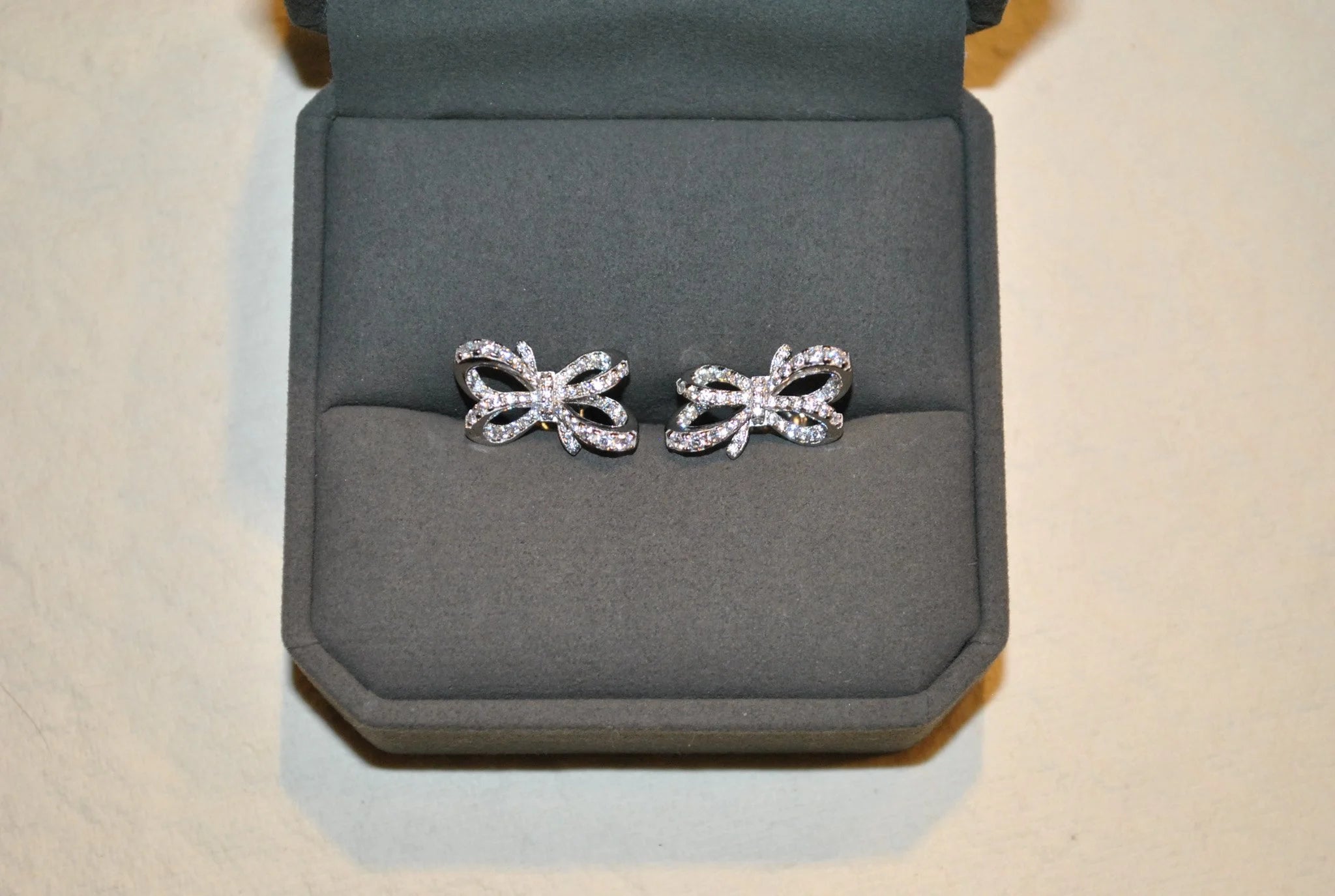 Dainty Ribbon Earring