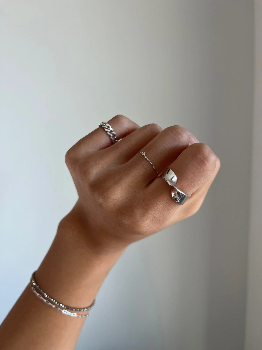 Möbius Ring