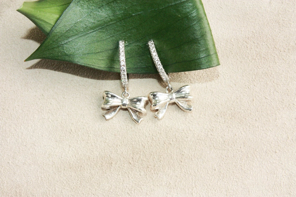 No. 10: Ribbon Cz Huggies