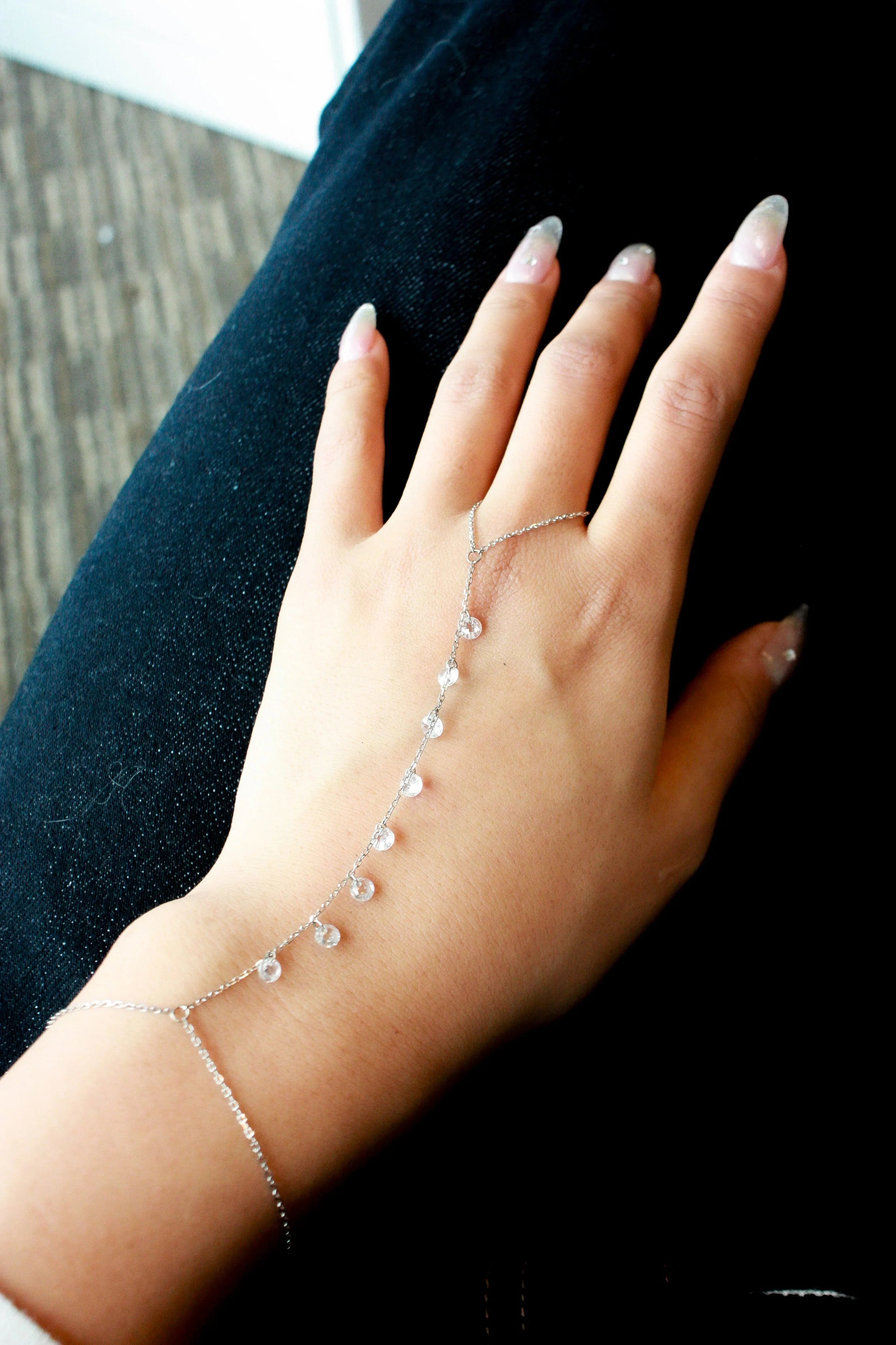 Rose-cut Hand Chain