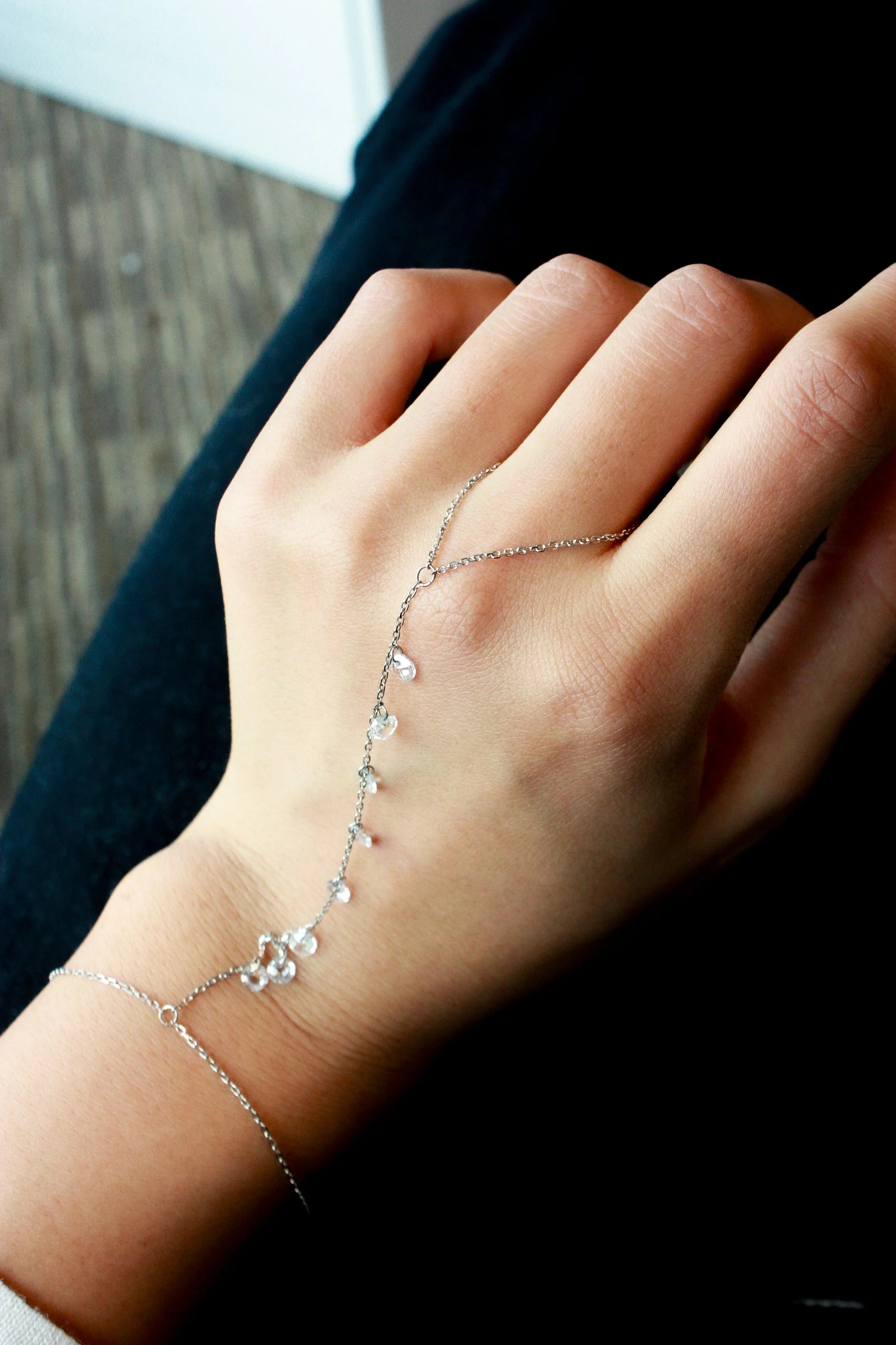 Rose-cut Hand Chain