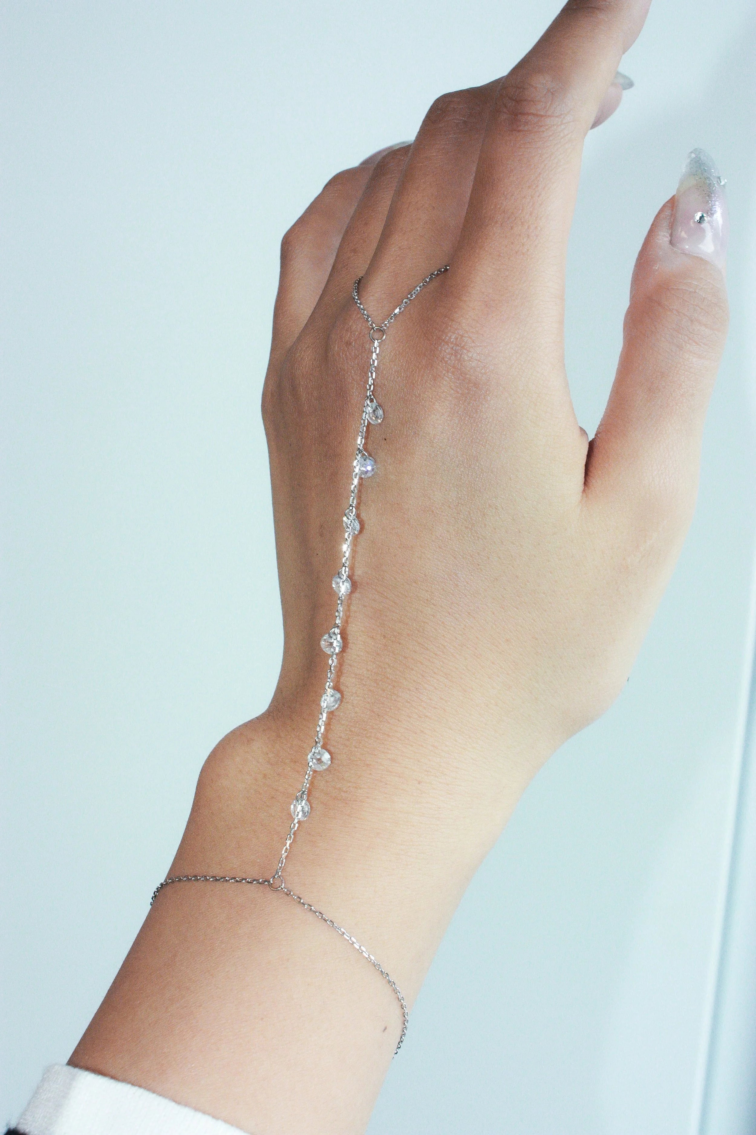 Rose-cut Hand Chain