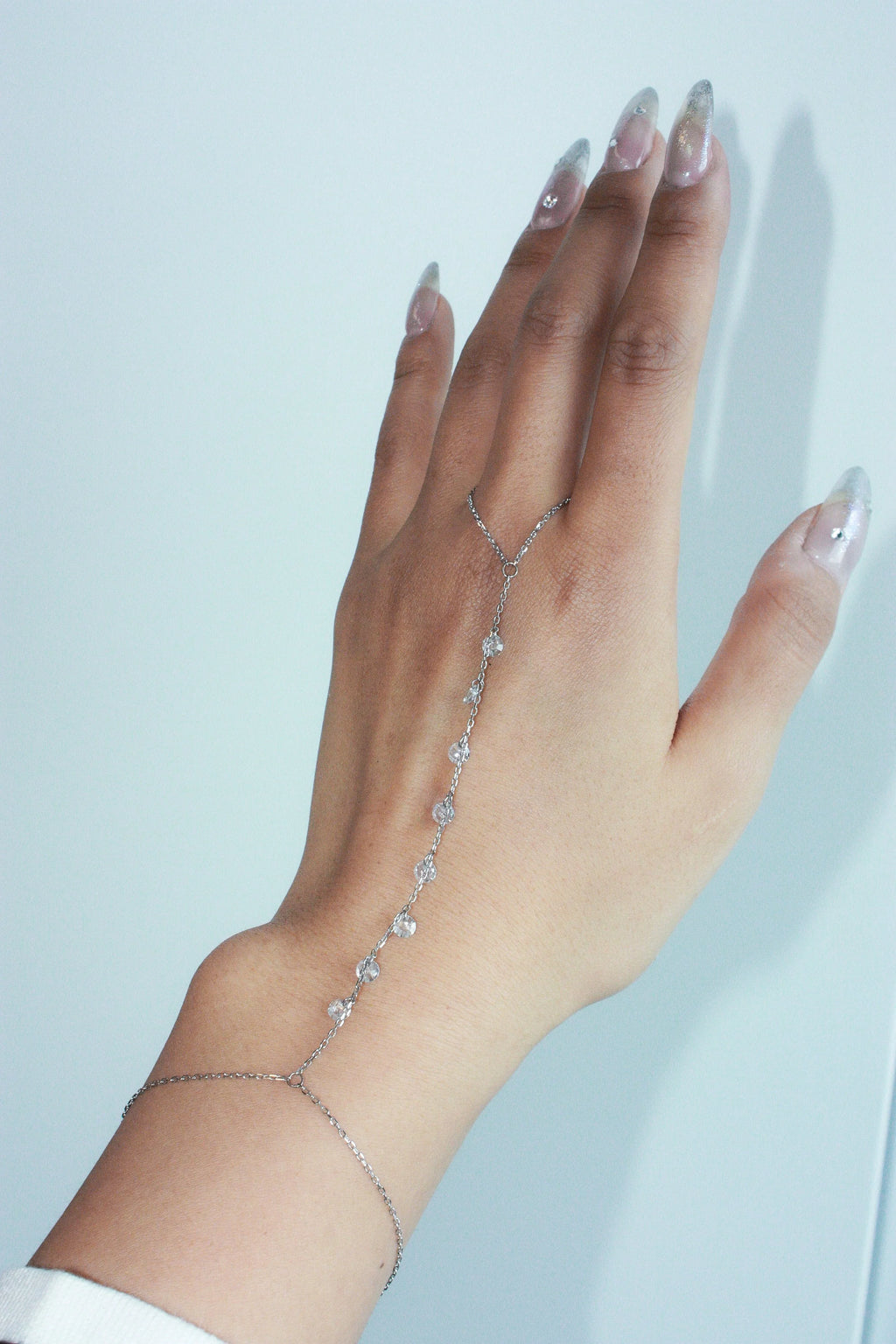 Rose-cut Hand Chain