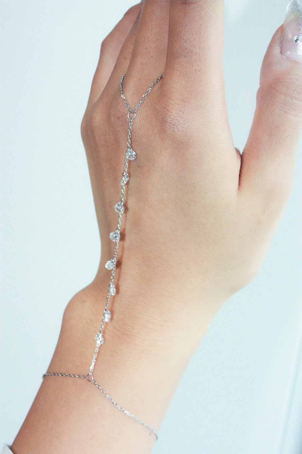 Rose-cut Hand Chain