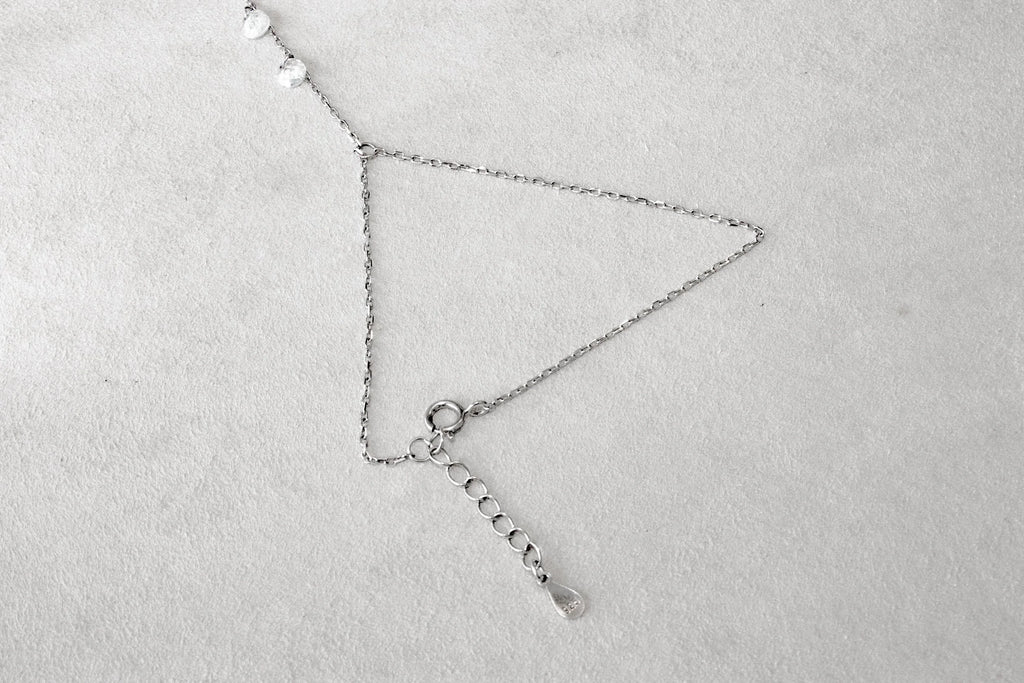 Rose-cut Hand Chain