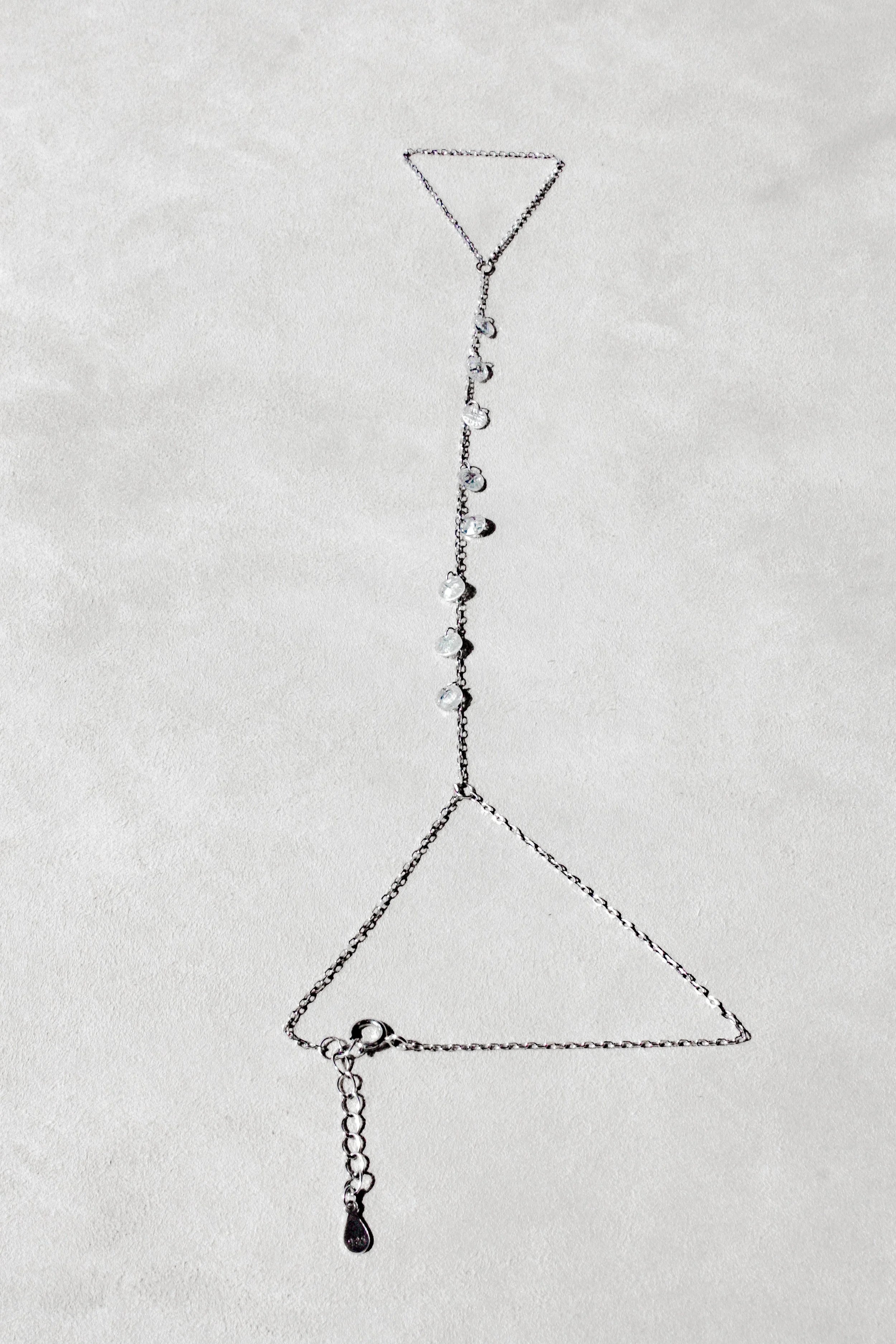 Rose-cut Hand Chain