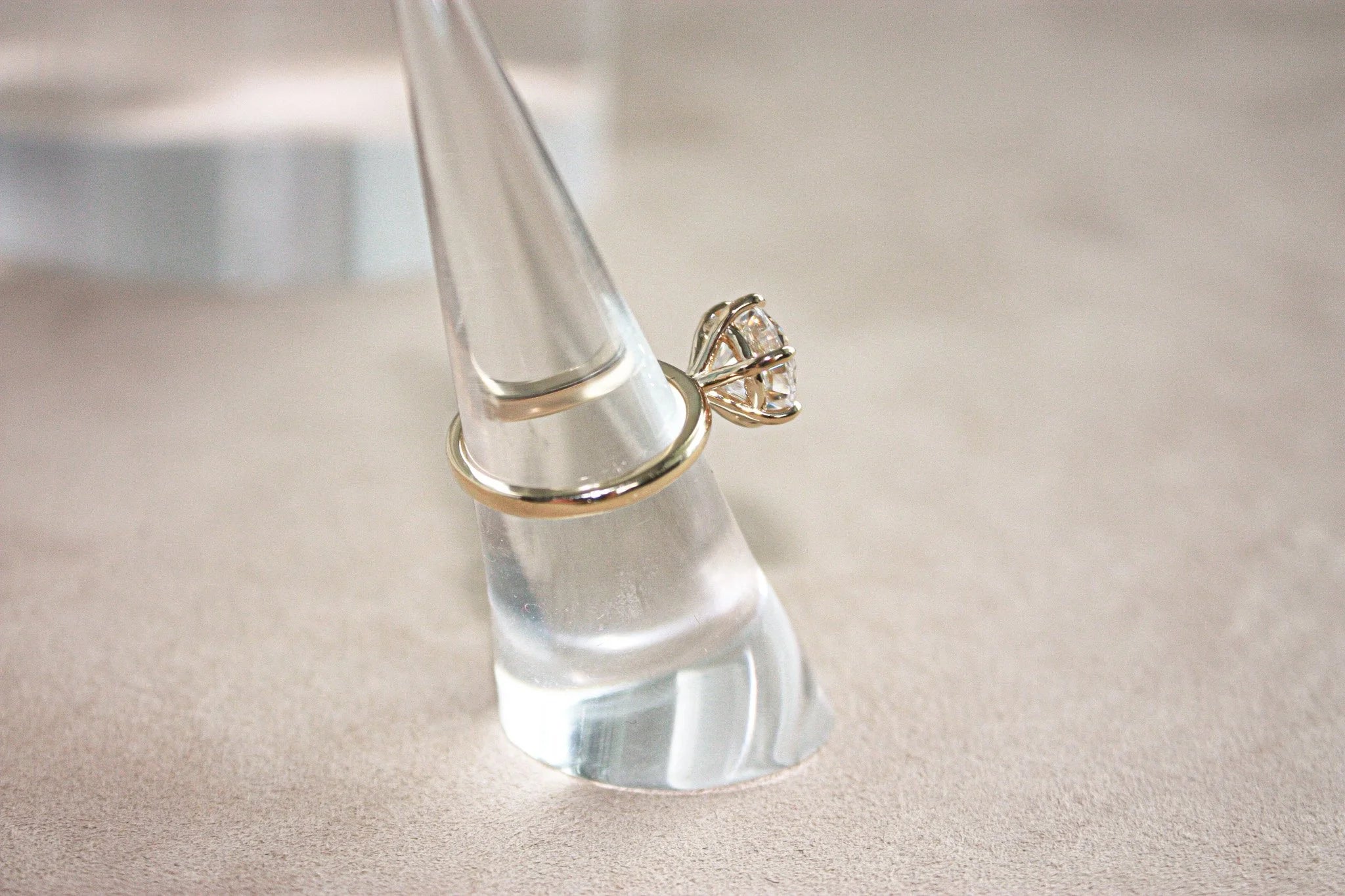 The Perfect Round Solitaire