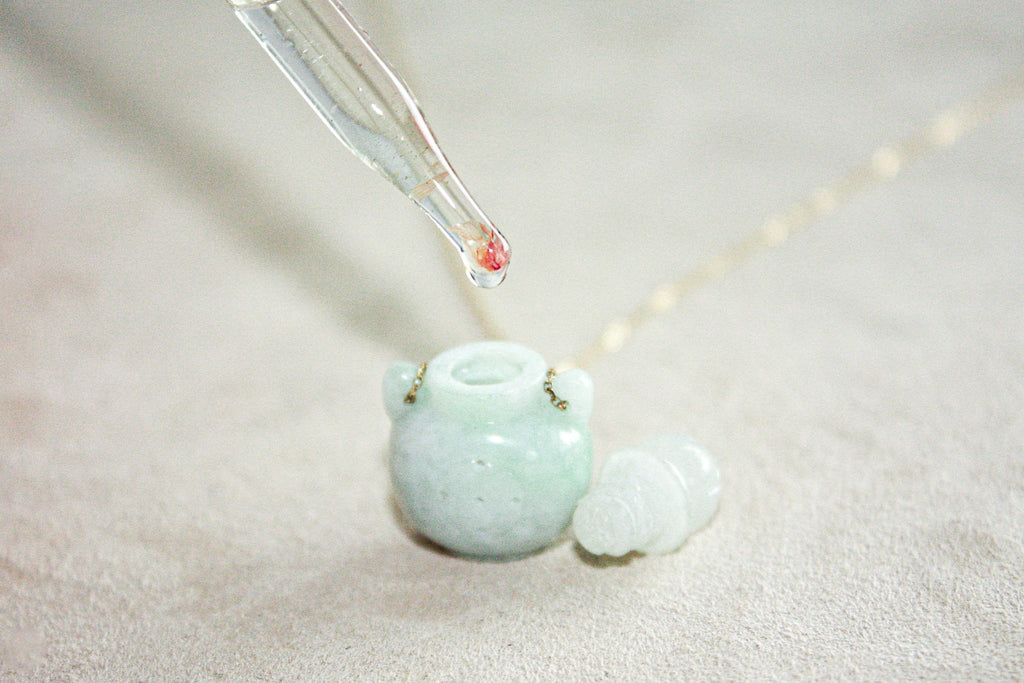 Perfume Bottle Jade Necklace