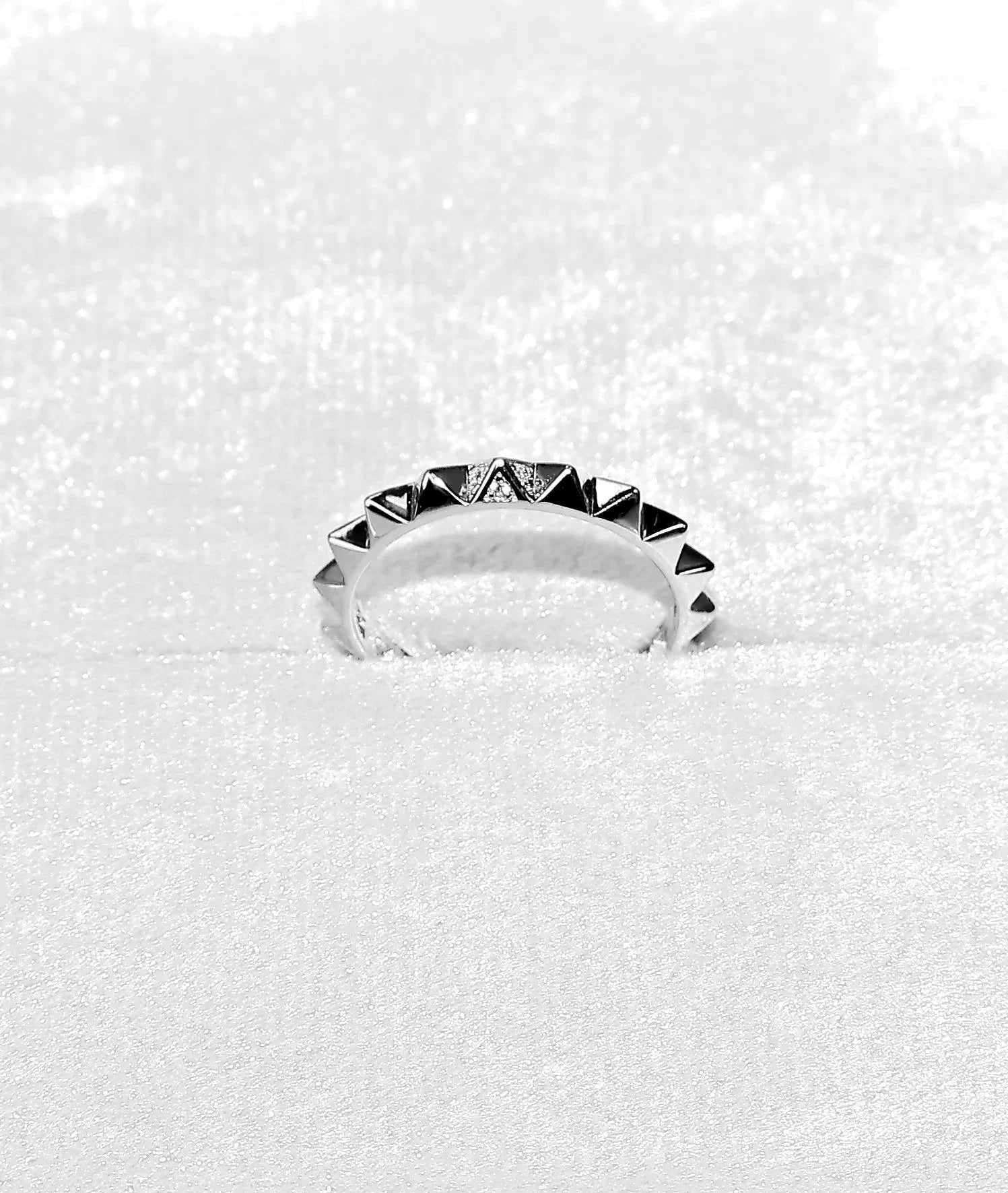 Bold Pyramid Stud Band Ring