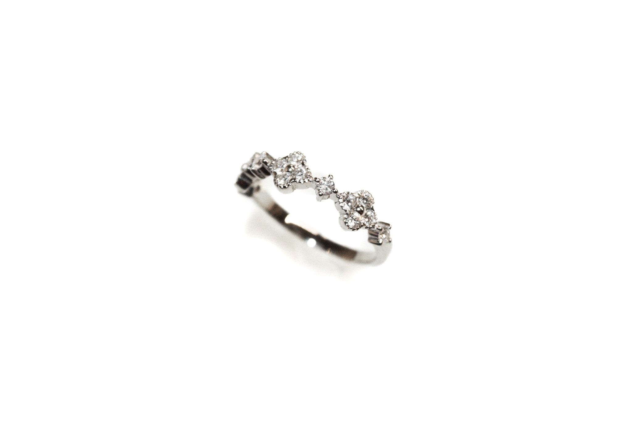 Round and Clover Diamond Ring