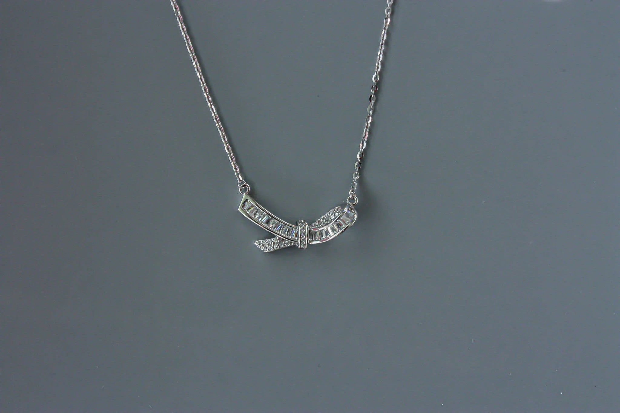 Ribbon Necklace