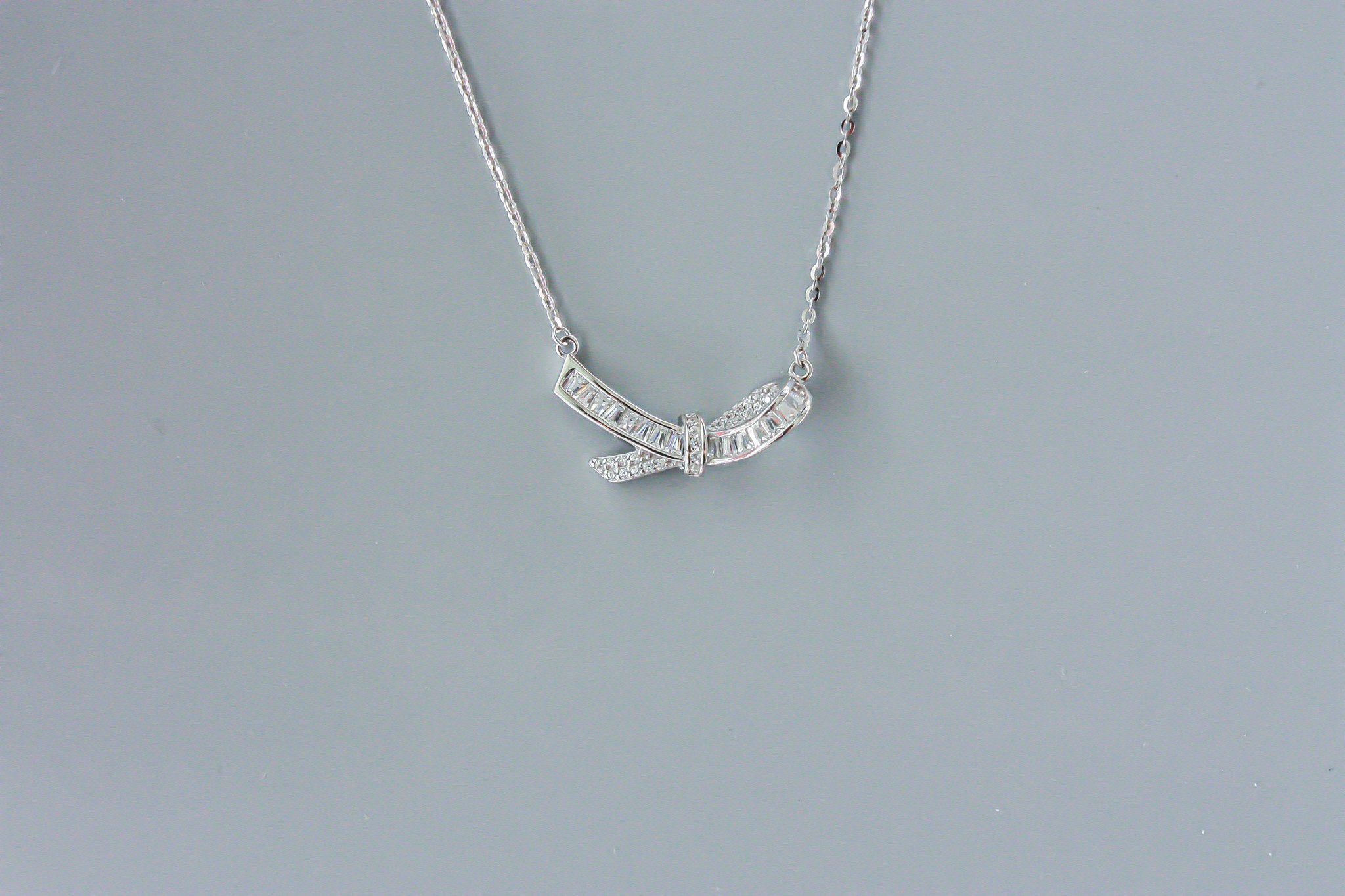 Ribbon Necklace